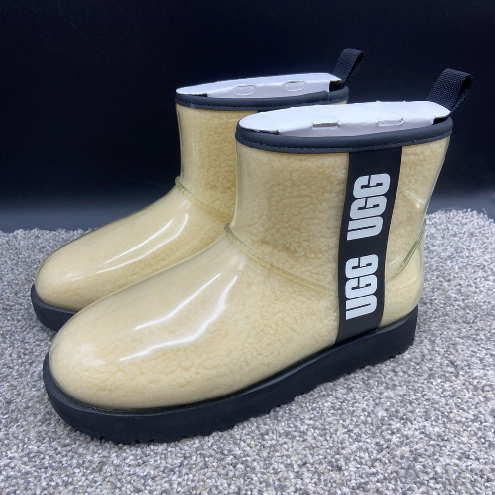 UGG Women’s Classic Clear Mini Ankle Boots Cream Clear Size 6 MSRP $160 1113190
